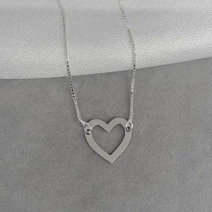 CHOKER CORAÇÃO VAZADO